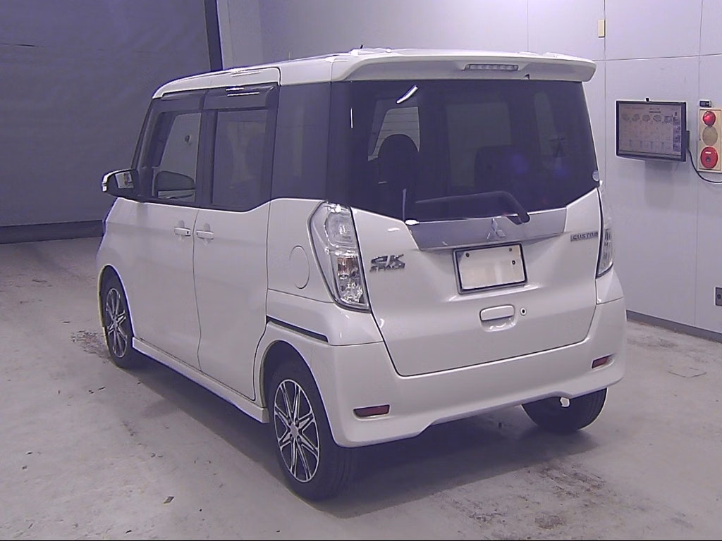 MITSUBISHI EK SPACE