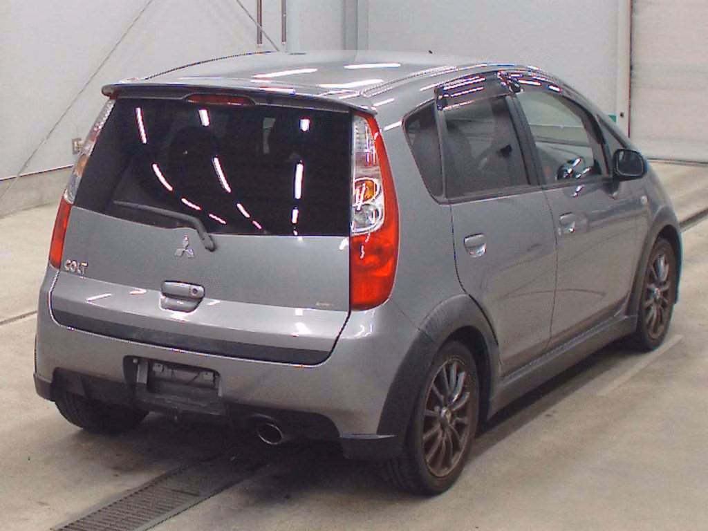 MITSUBISHI COLT