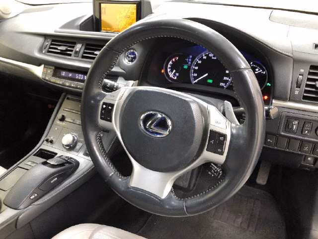 LEXUS CT200H
