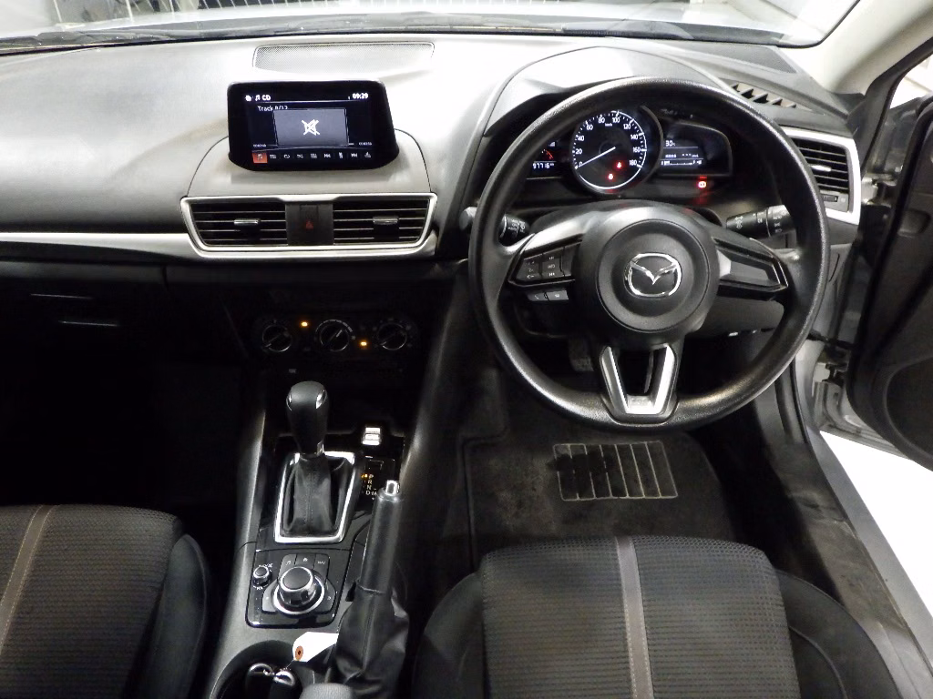 MAZDA AXELA