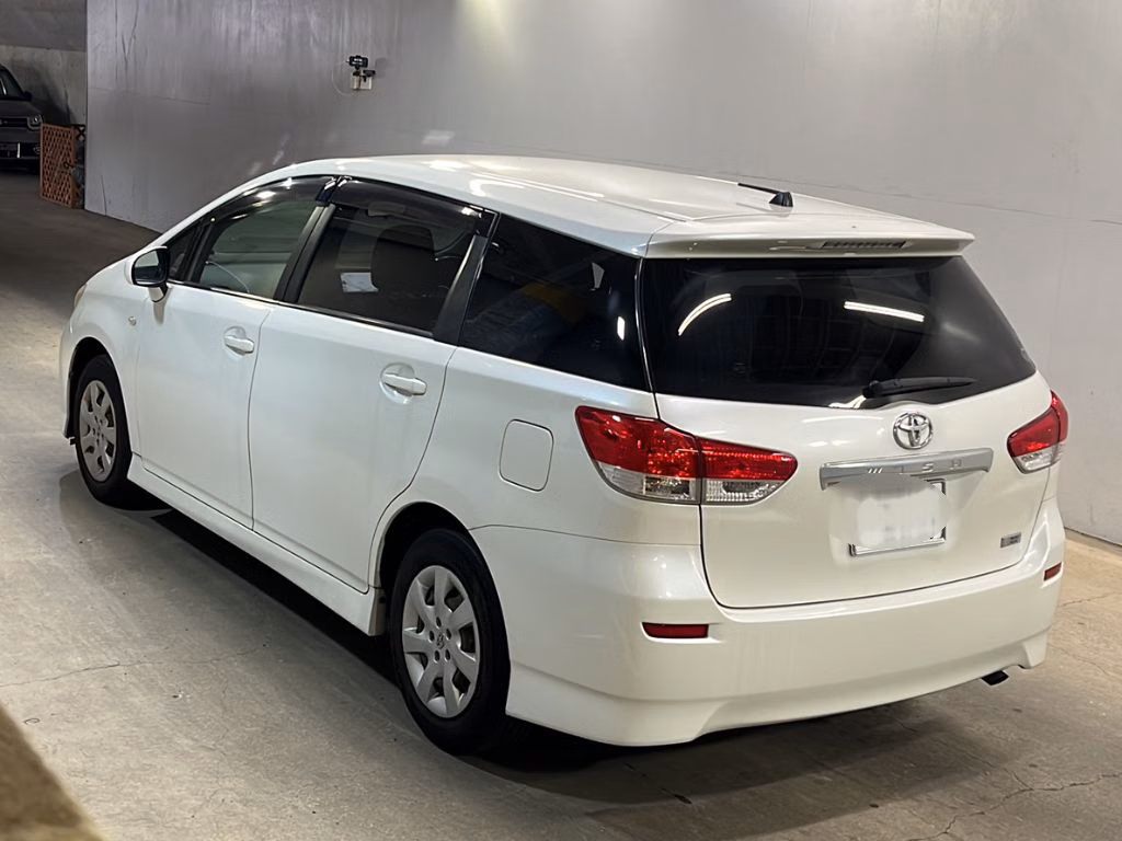 TOYOTA WISH