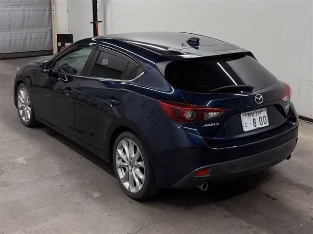 MAZDA AXELA