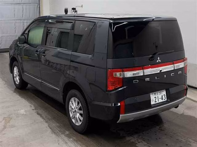 MITSUBISHI DELICA D:5