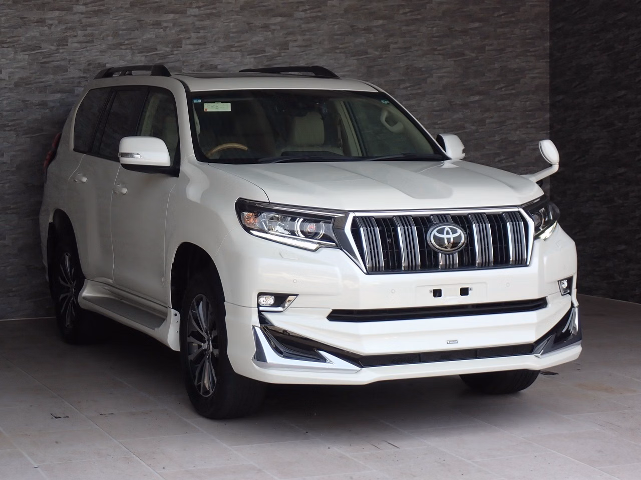 TOYOTA LAND CRUISER PRADO