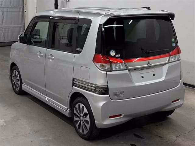 MITSUBISHI DELICA D:2