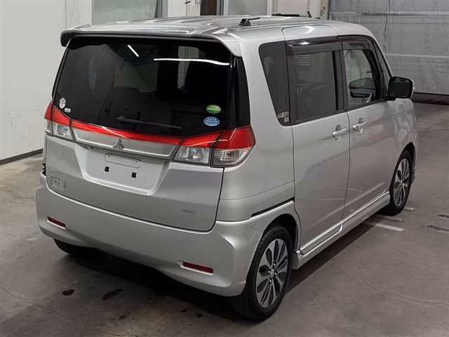 MITSUBISHI DELICA D:2