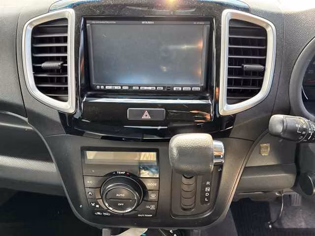 MITSUBISHI DELICA D:2