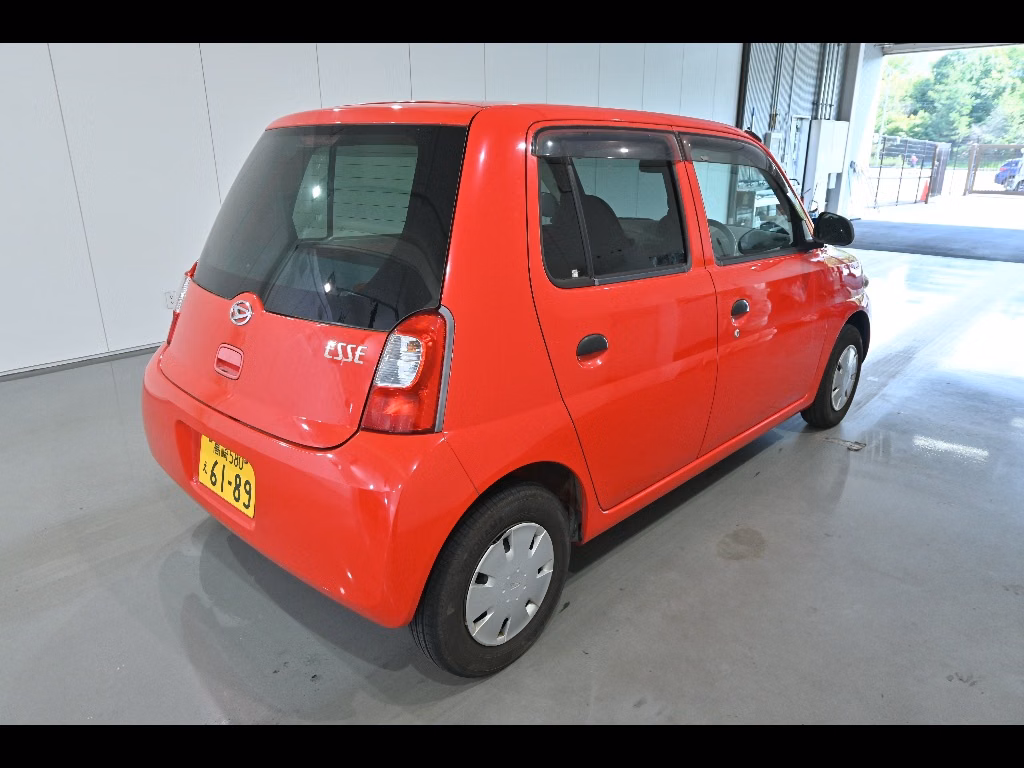 DAIHATSU ESSE