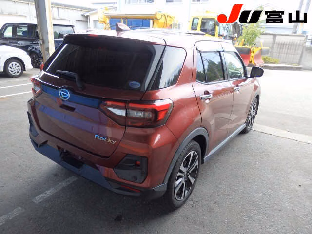 DAIHATSU ROCKY