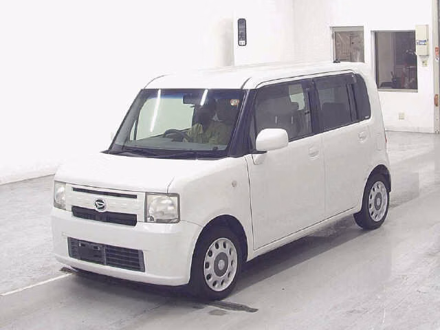DAIHATSU MOVE CONTE