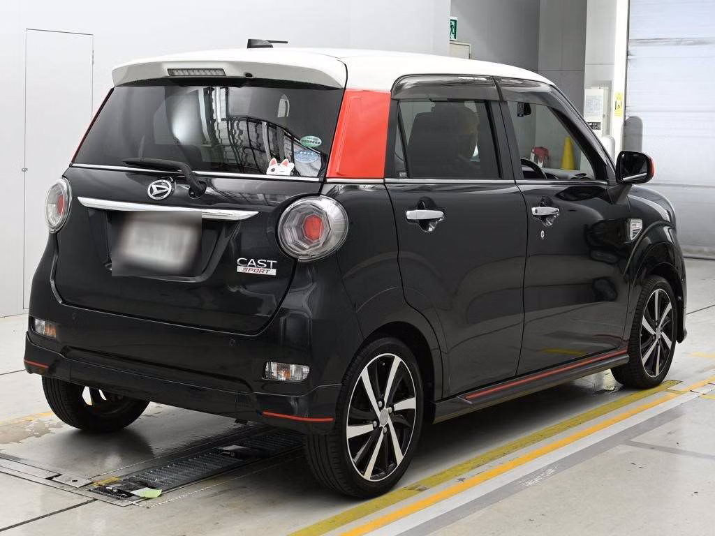 DAIHATSU CAST