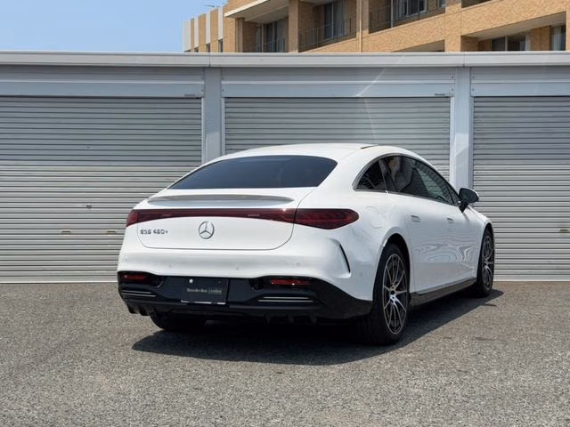 MERCEDES-BENZ EQS