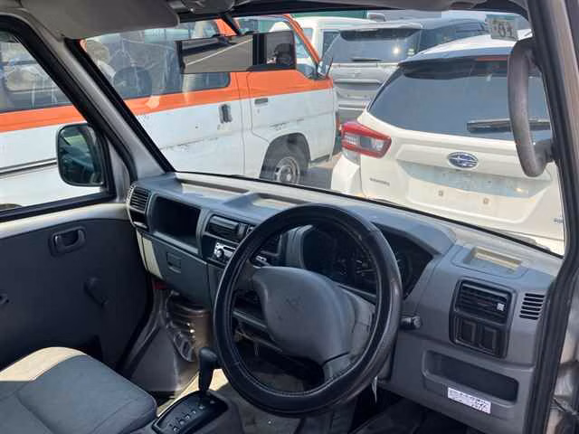 MITSUBISHI MINICAB