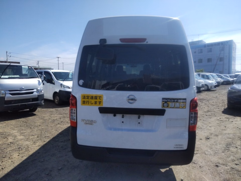NISSAN NV350 CARAVAN