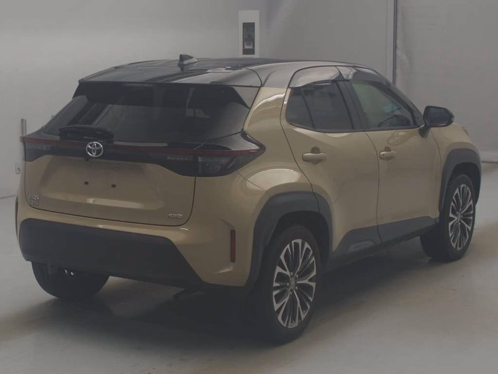 TOYOTA YARIS CROSS
