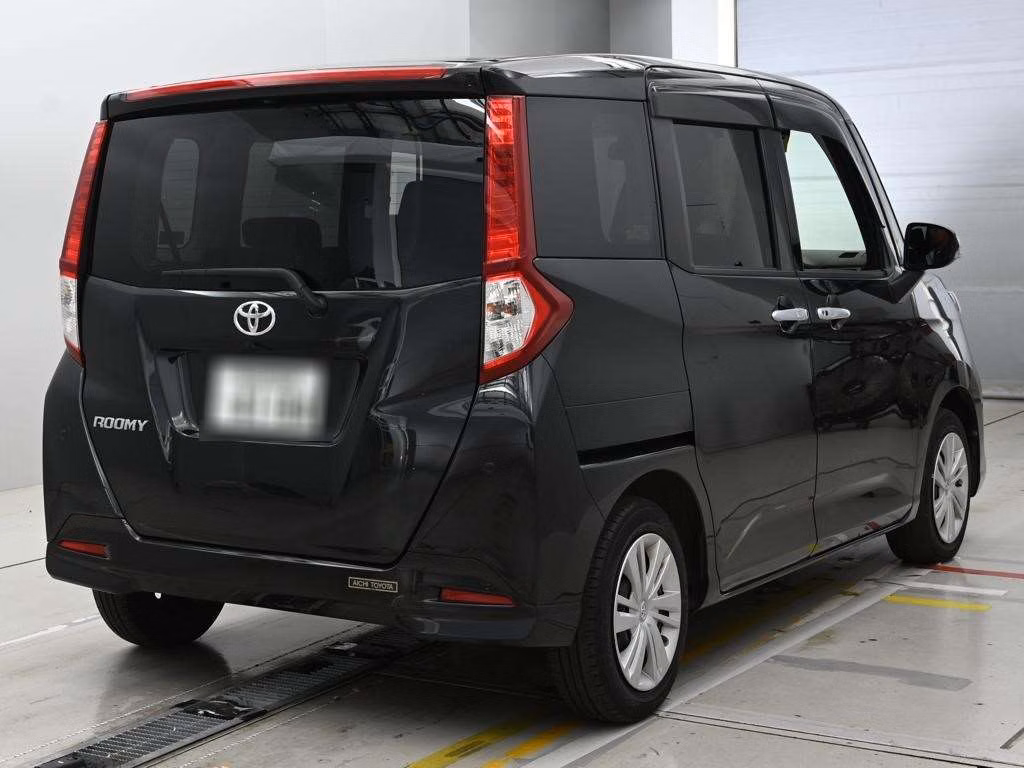 TOYOTA ROOMY
