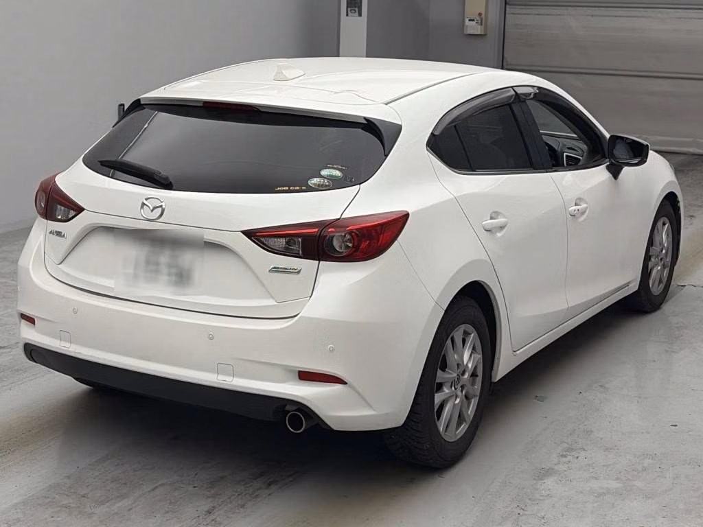 MAZDA AXELA