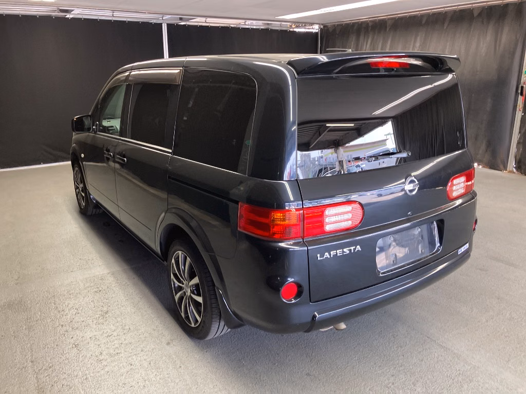 NISSAN LAFESTA