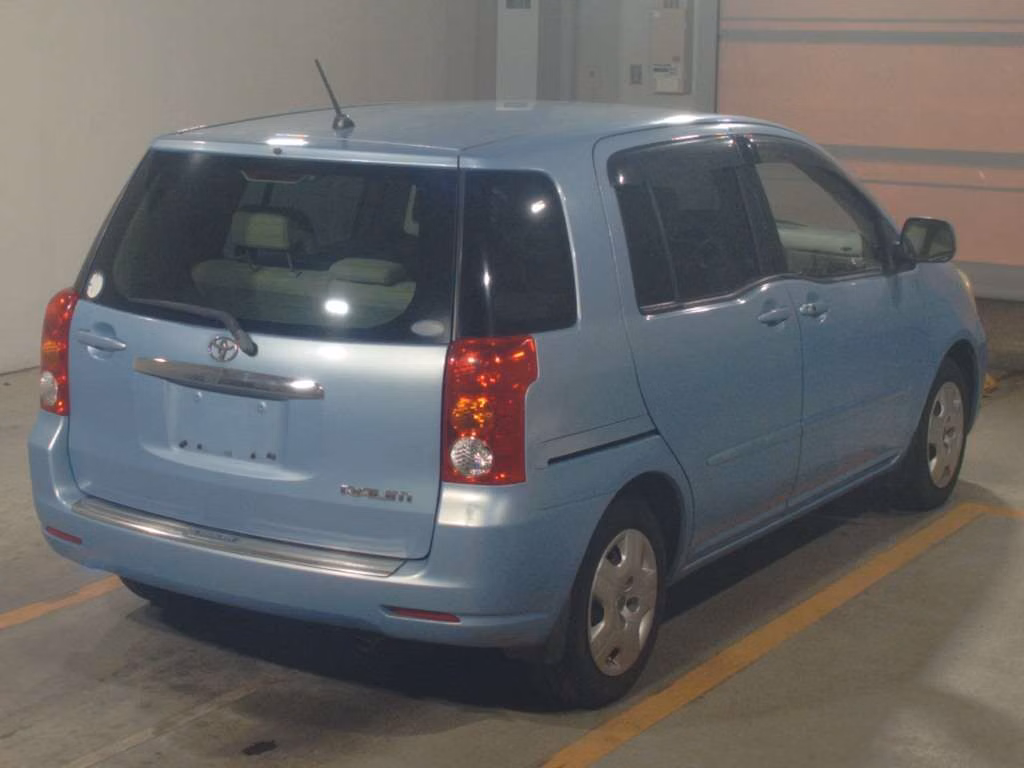 TOYOTA RAUM