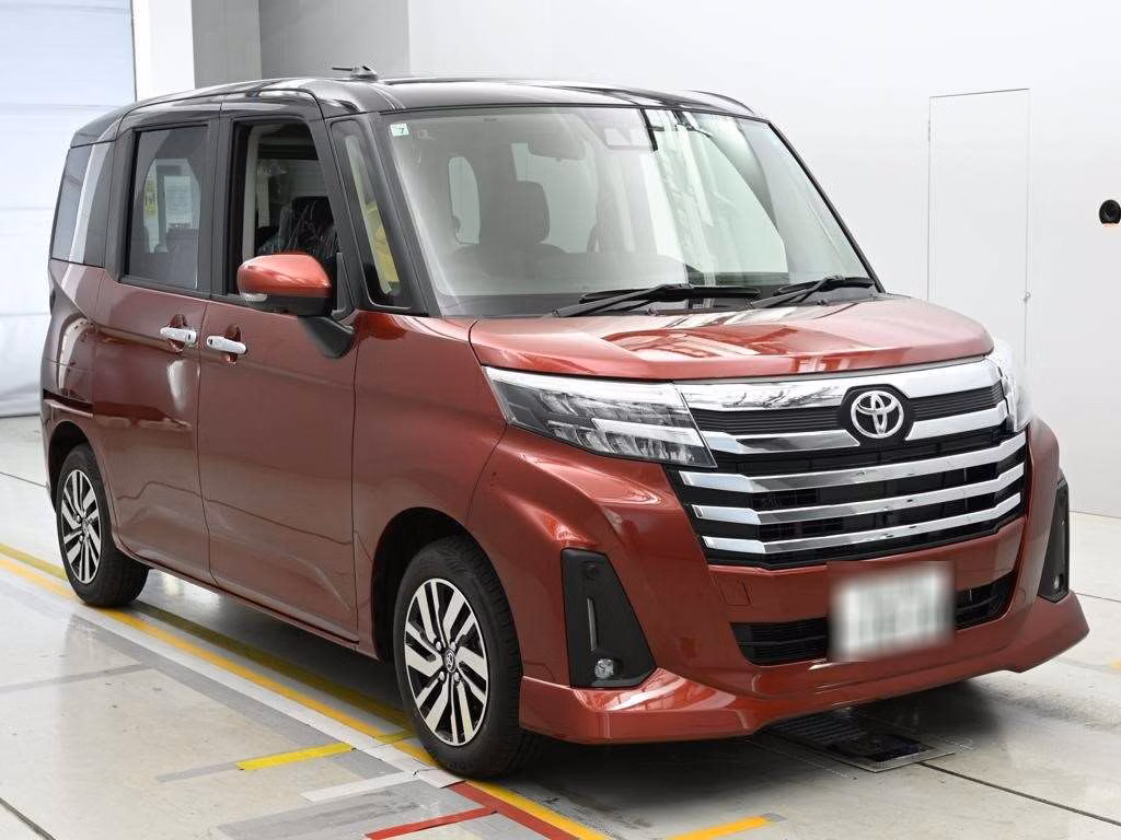 TOYOTA ROOMY