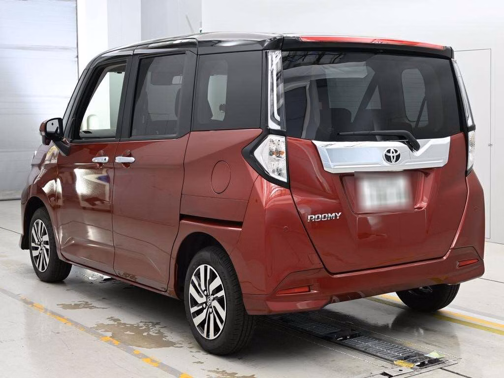 TOYOTA ROOMY