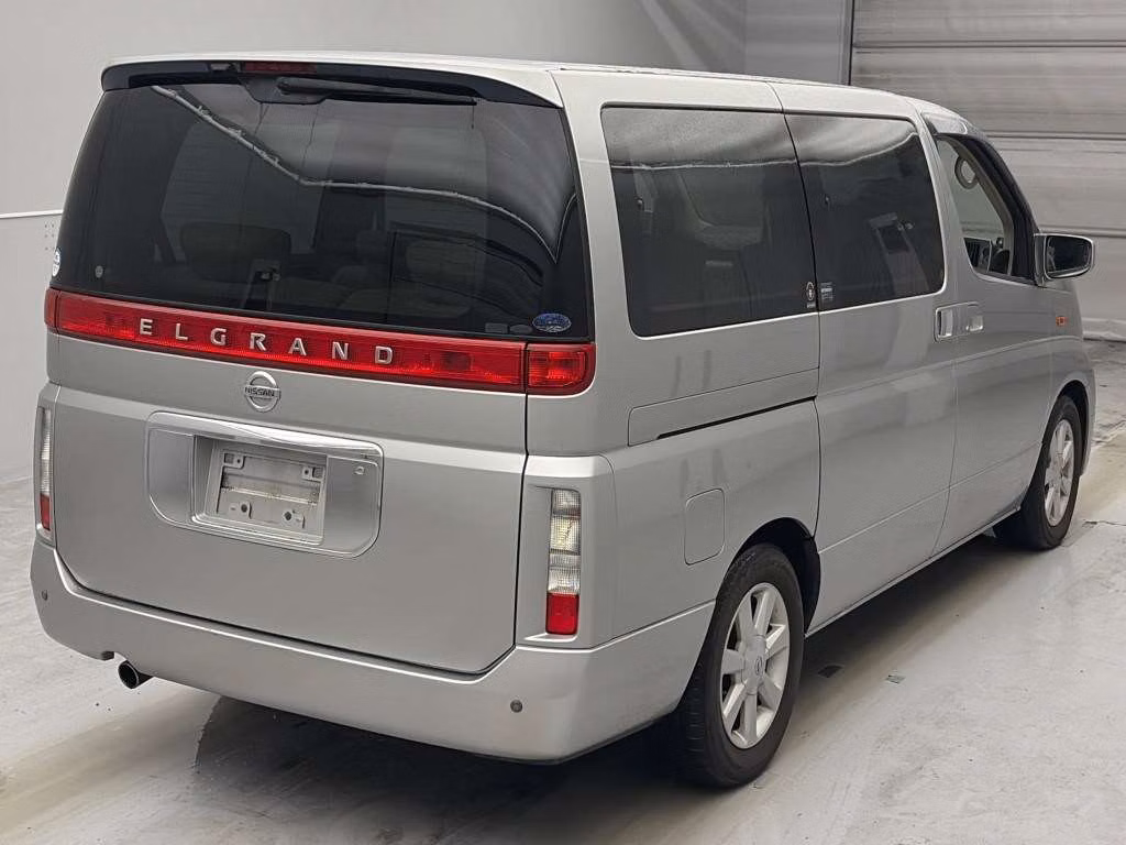 NISSAN ELGRAND