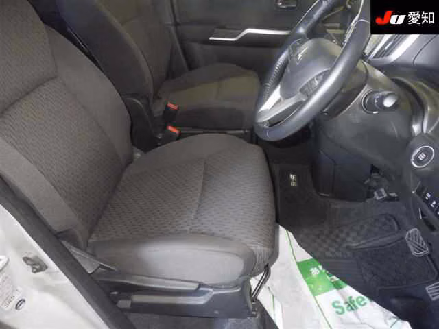 MITSUBISHI DELICA D:2