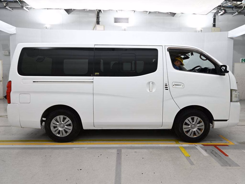 NISSAN NV350 CARAVAN