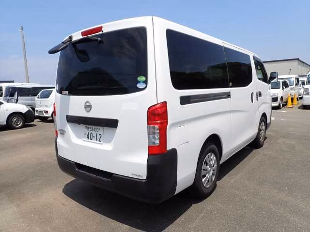 NISSAN NV350 CARAVAN