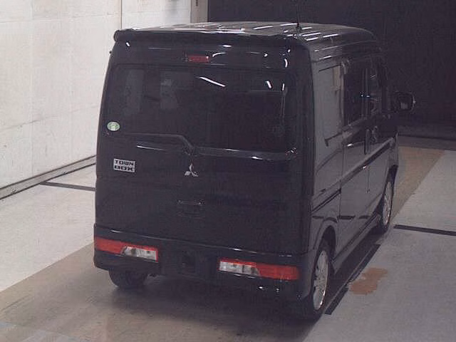 MITSUBISHI TOWN BOX