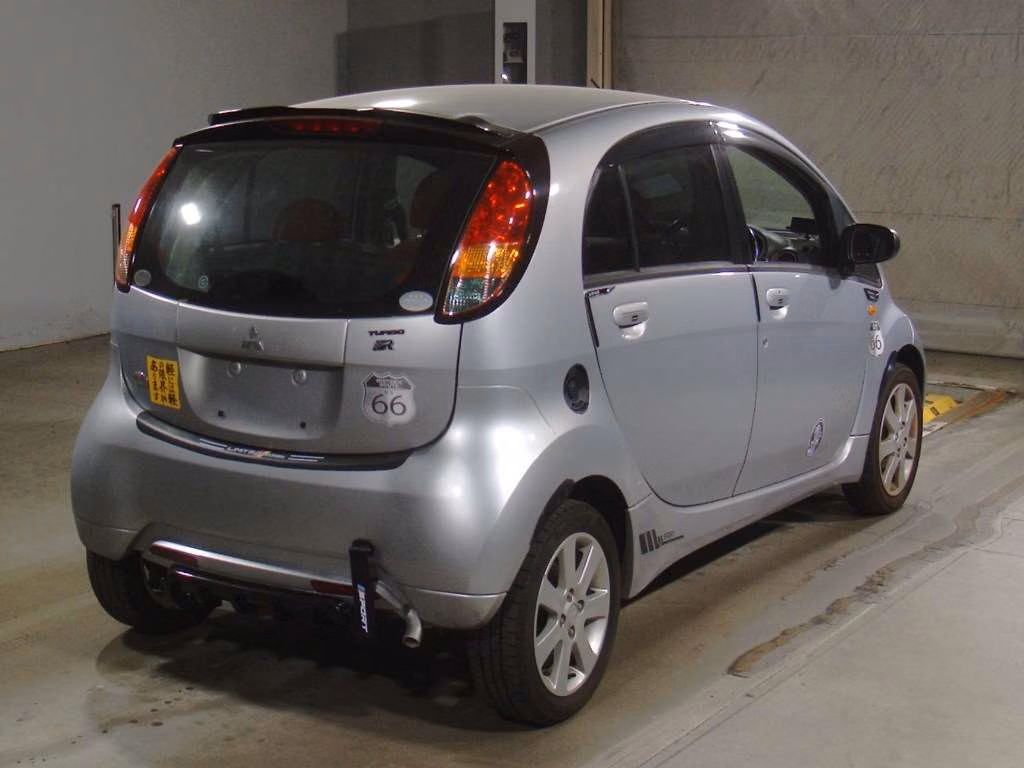 MITSUBISHI I