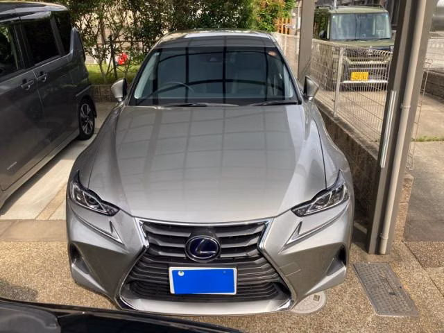 LEXUS IS300H