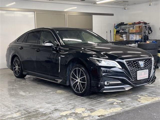 TOYOTA CROWN