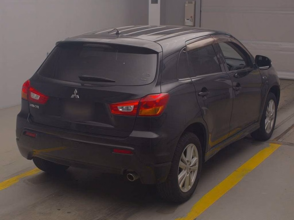 MITSUBISHI RVR