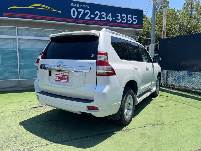 TOYOTA LAND CRUISER PRADO