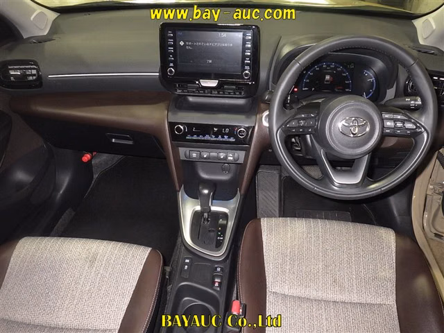 TOYOTA YARIS CROSS