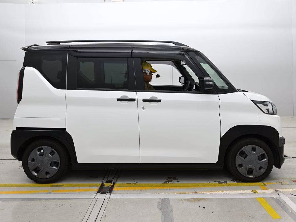 MITSUBISHI DELICA MINI