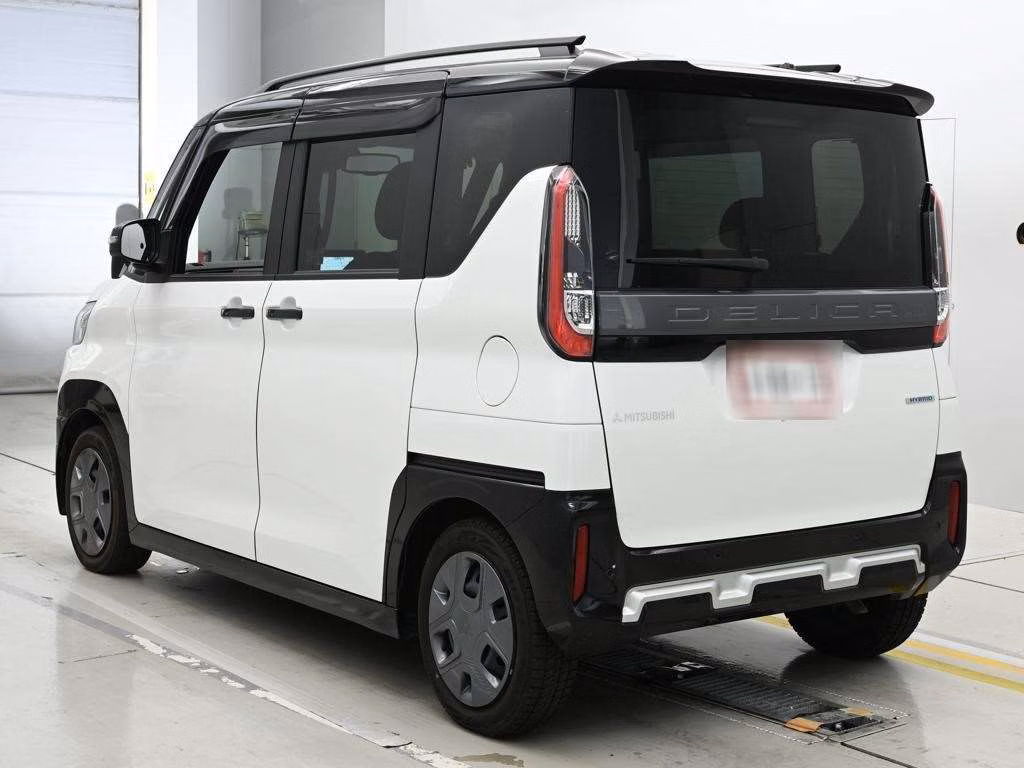 MITSUBISHI DELICA MINI