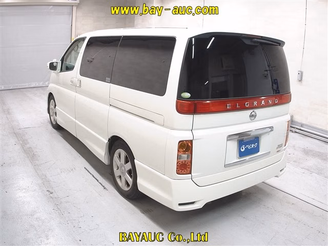NISSAN ELGRAND