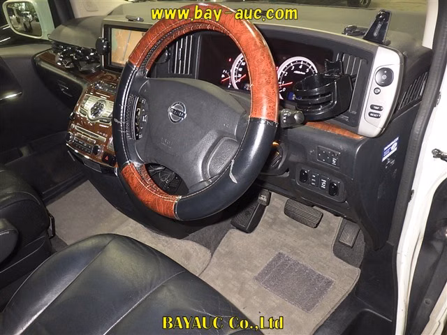 NISSAN ELGRAND