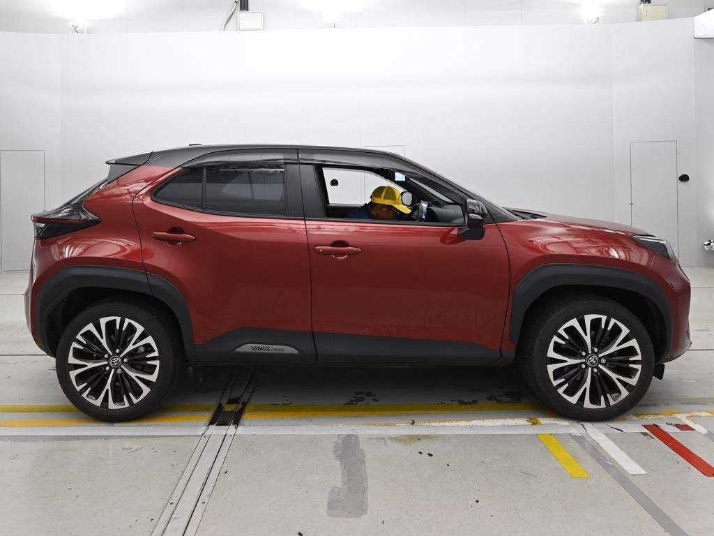 TOYOTA YARIS CROSS