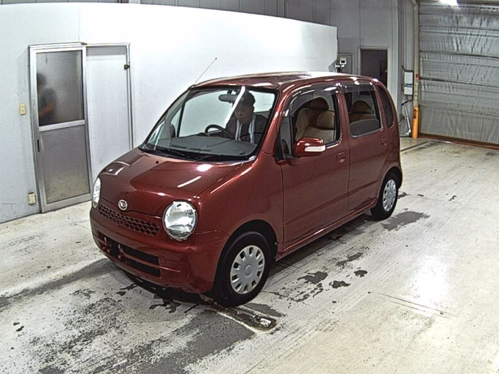 DAIHATSU MOVE LATTE