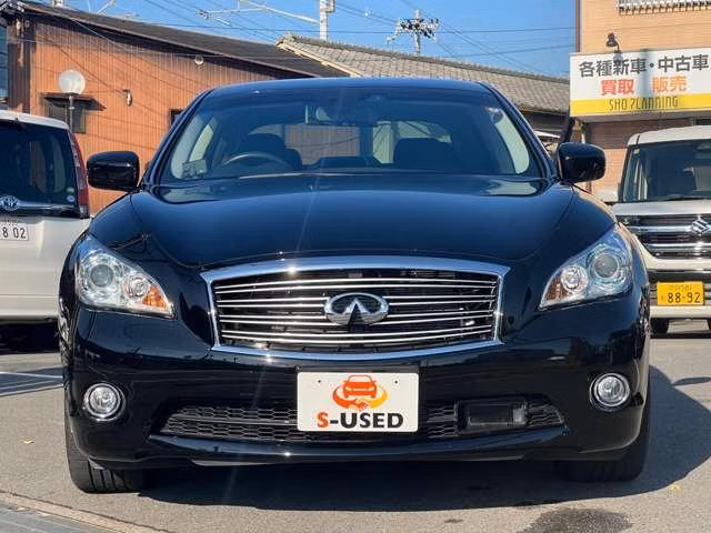 NISSAN FUGA