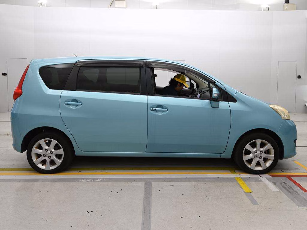 TOYOTA PASSO SETTE