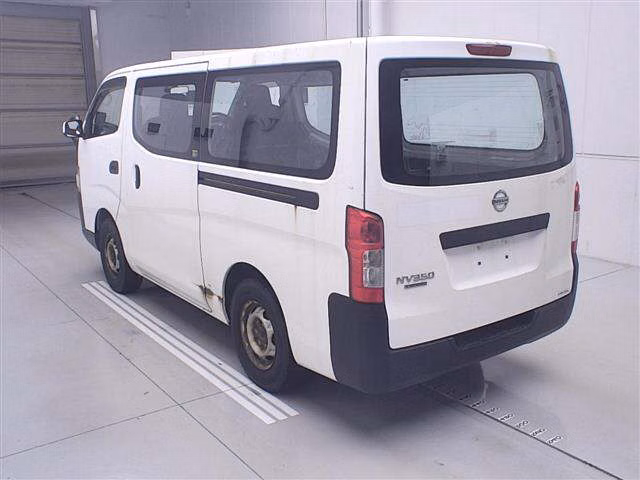 NISSAN NV350 CARAVAN