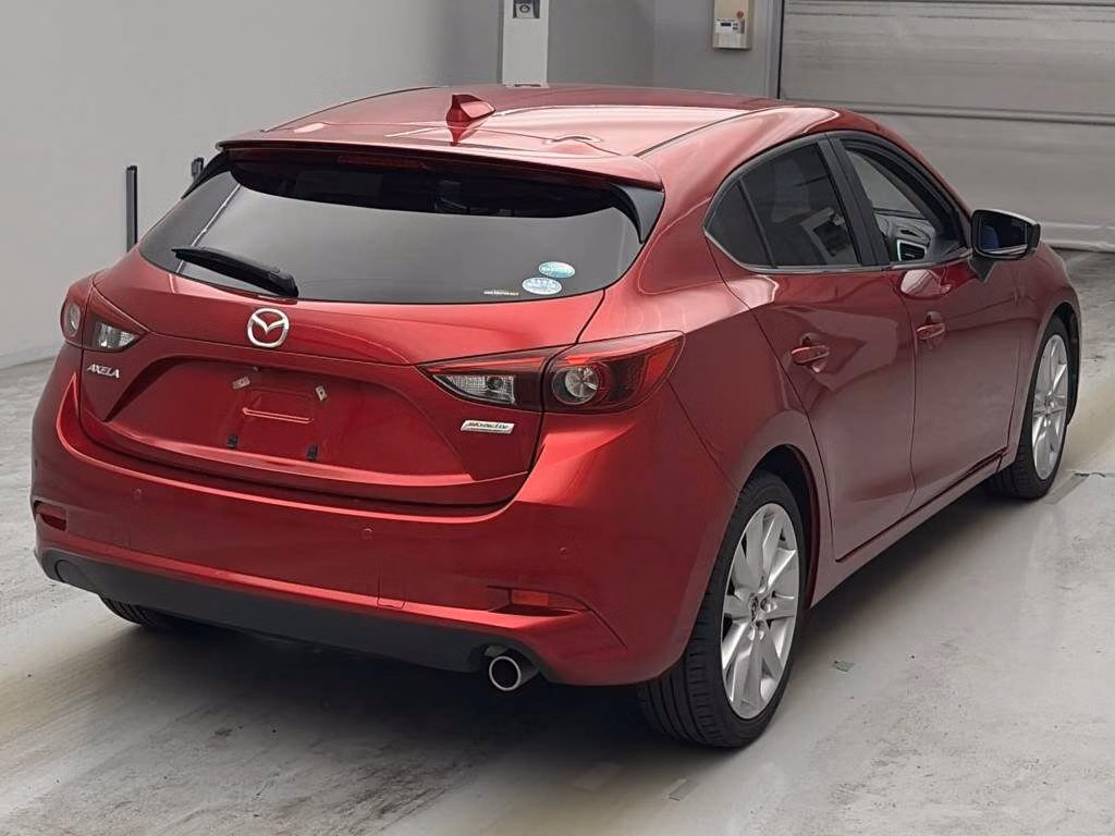 MAZDA AXELA