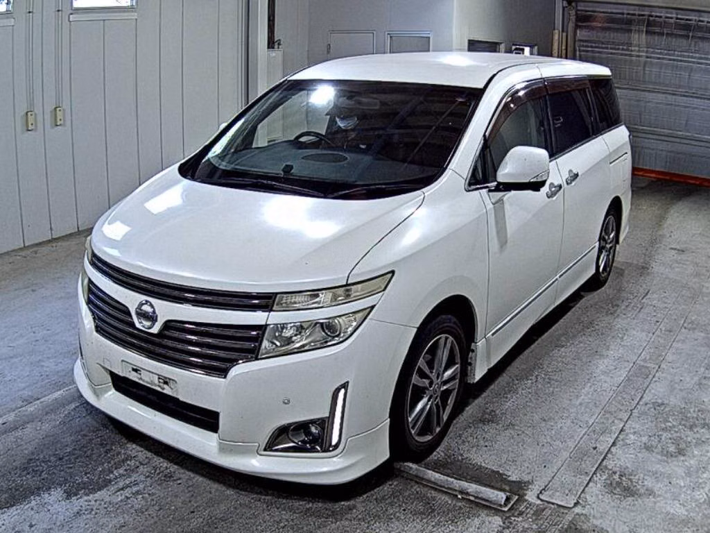NISSAN ELGRAND