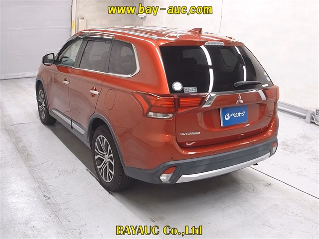 MITSUBISHI OUTLANDER