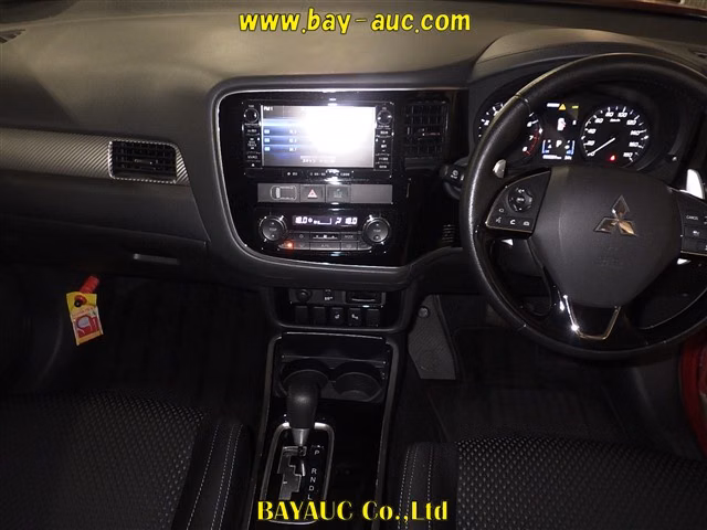 MITSUBISHI OUTLANDER