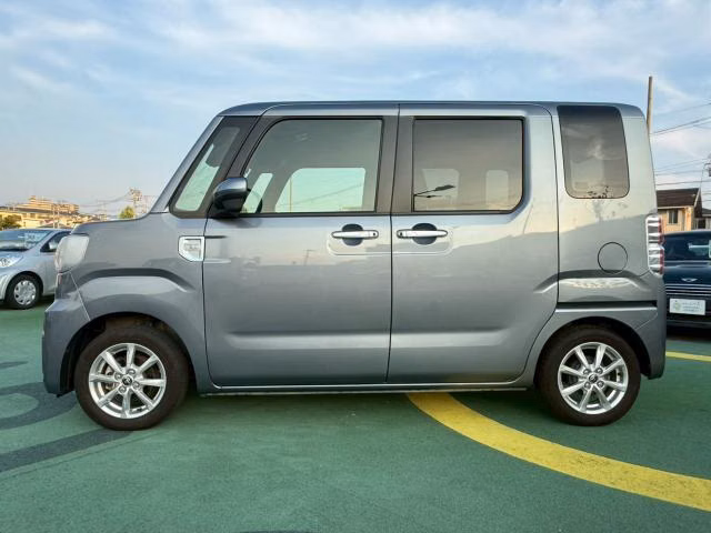 TOYOTA PIXIS MEGA